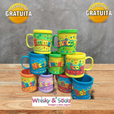 TAZZA IN PLASTICA CON NOME A RILIEVO
